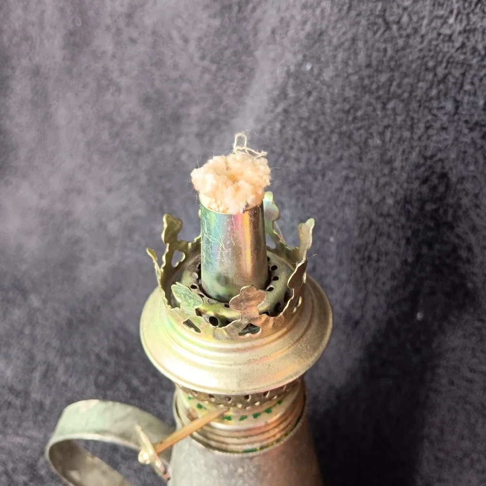Small Silver Aluminum Oil Lamp with Glass Cone Shape with Handle‎ NB